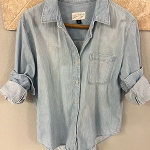 Universal thread ( target ) xs chambray button down